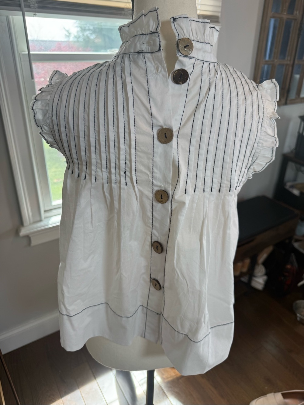 Women’s White Ruffled Mock Neck Blouse with Pinstripes NWOT SIZE Small - Picture 10 of 15